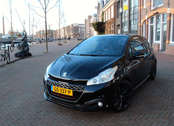 Peugeot208gti11