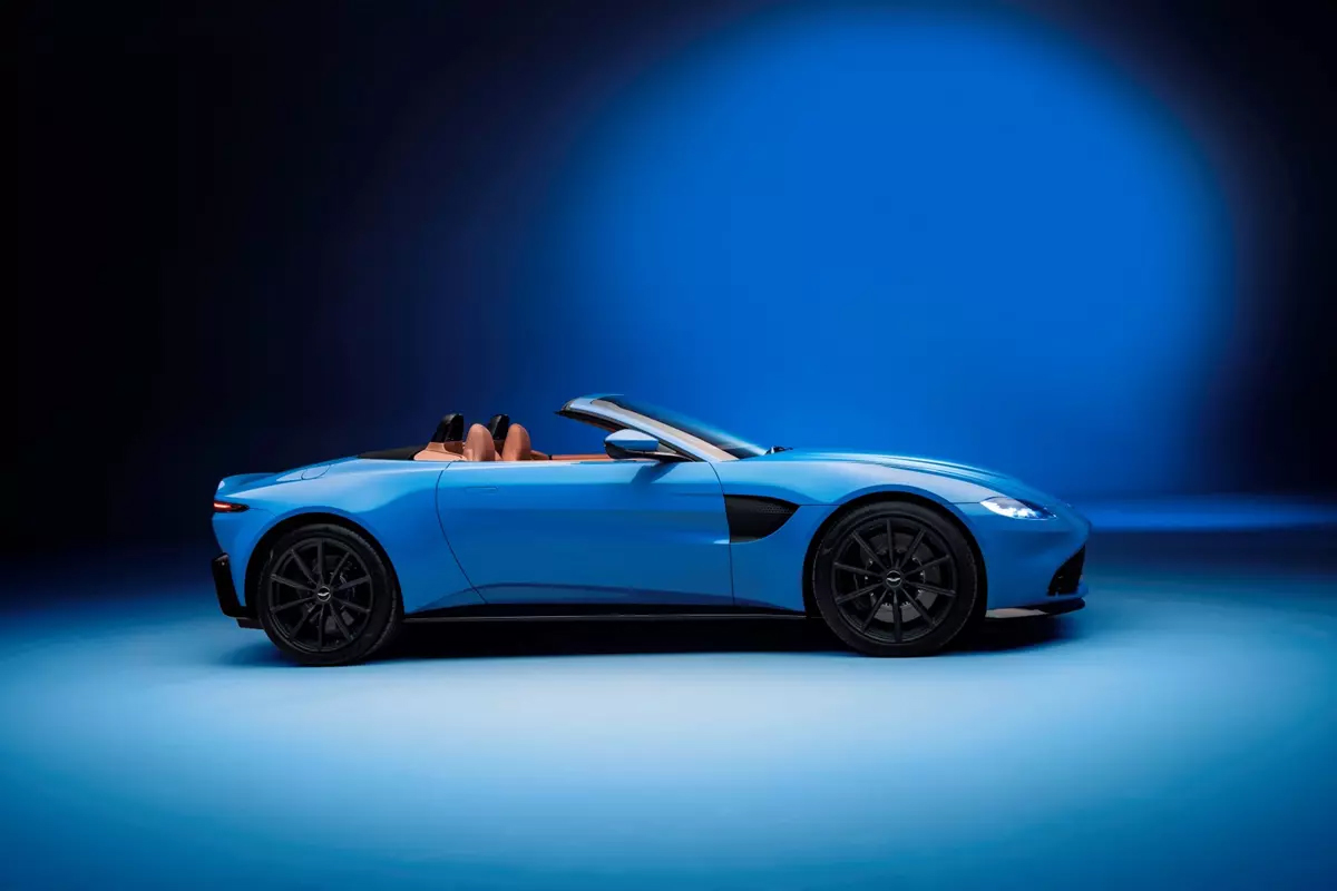 Aston Martin Vantage Roadster