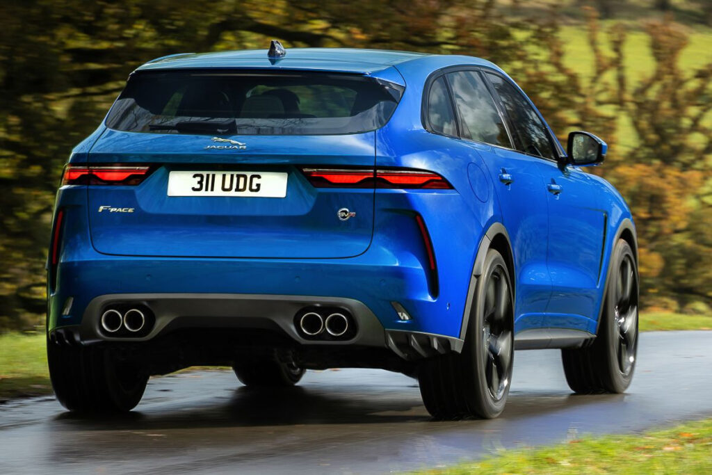 Jaguar F-Pace SVR-4