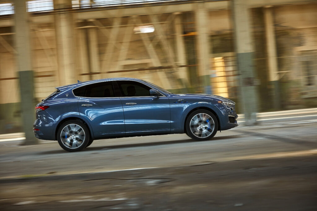 Maserati Levante Hybrid-3