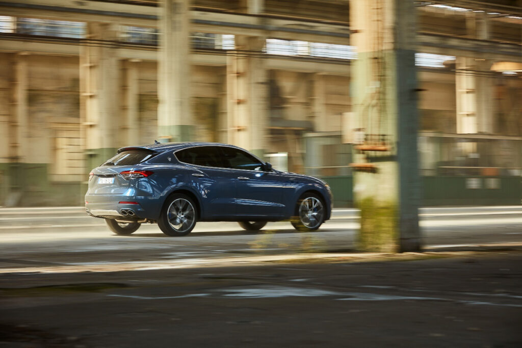 Maserati Levante Hybrid-6