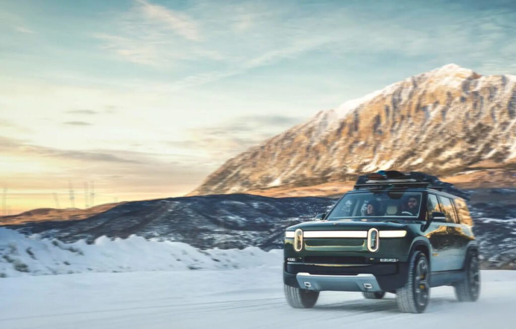 Rivian R1S-6