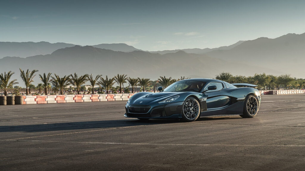 Rimac Nevera-4