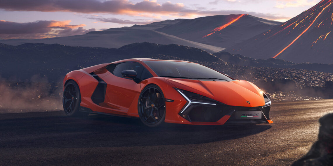 Lamborghini Revuelto