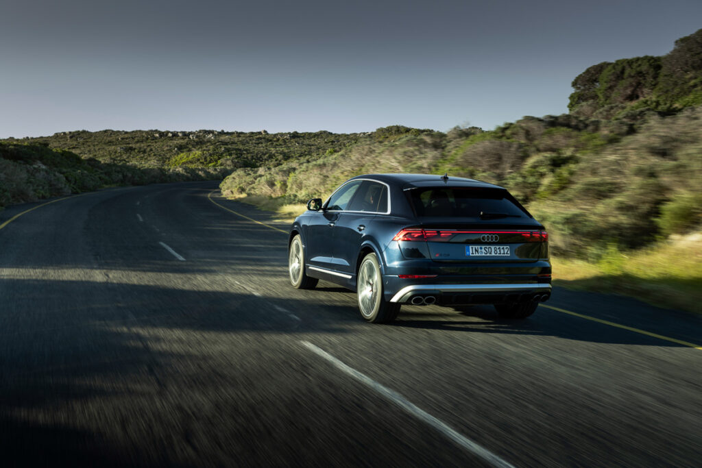 Audi-SQ8-TFSI-Tiptronic-quattro-8