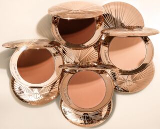 TREND ALERT: ZO KUN JE EEN GRATIS CHARLOTTE TILBURY BRONZER KRIJGEN!

Charlotte Tilbury heeft een actie waarbij je een gratis bronzer kunt ontvangen! Wij vertellen je uiteraard precies wat je hiervoor moet doen => LINK IN BIO!
.
.
.
#bronzer #charlottetilbury